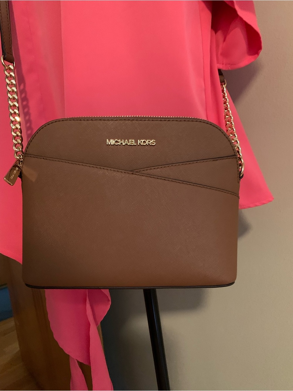 Michael Kors Jet Set Travel Medium Dome Crossbody